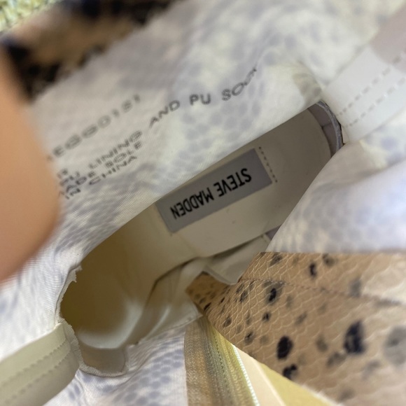 Snake print bootie - Picture 3 of 4